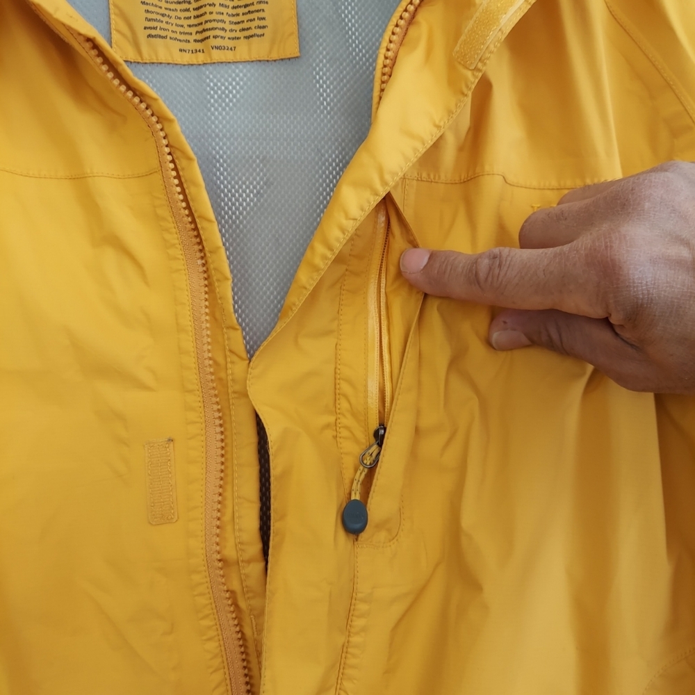 L.L. Bean Men's Yellow 'StowAway' Hooded Raincoat - Picture 16 of 16